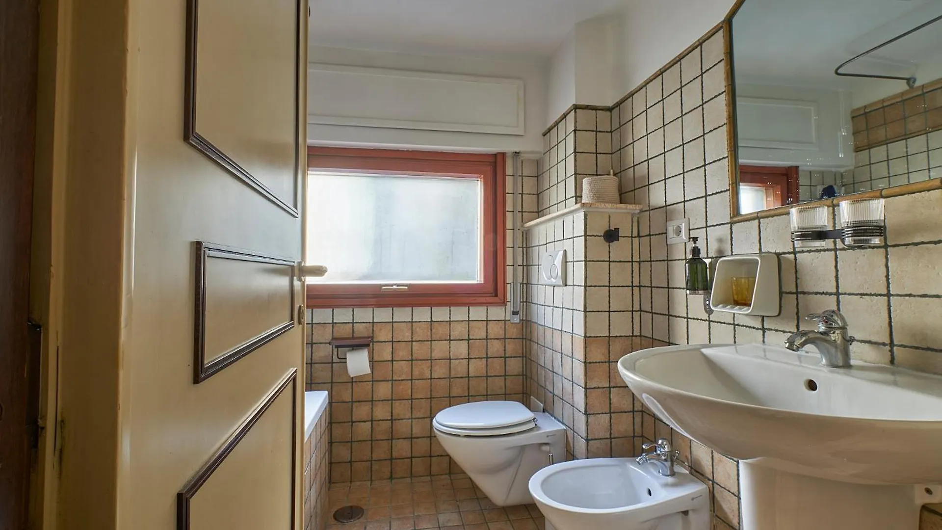 Appartement Crimson Guest House